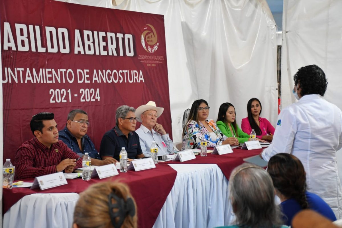 Autoridades de Angostura escuchan la voz del pueblo en Agustina Ramírez