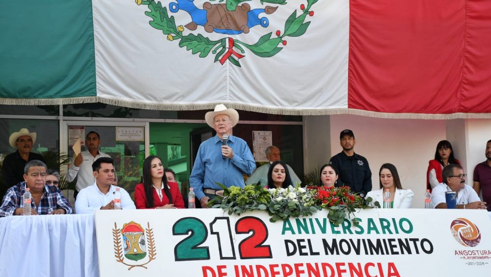 Autoridades de Angostura recuerdan con orgullo la Independencia de México