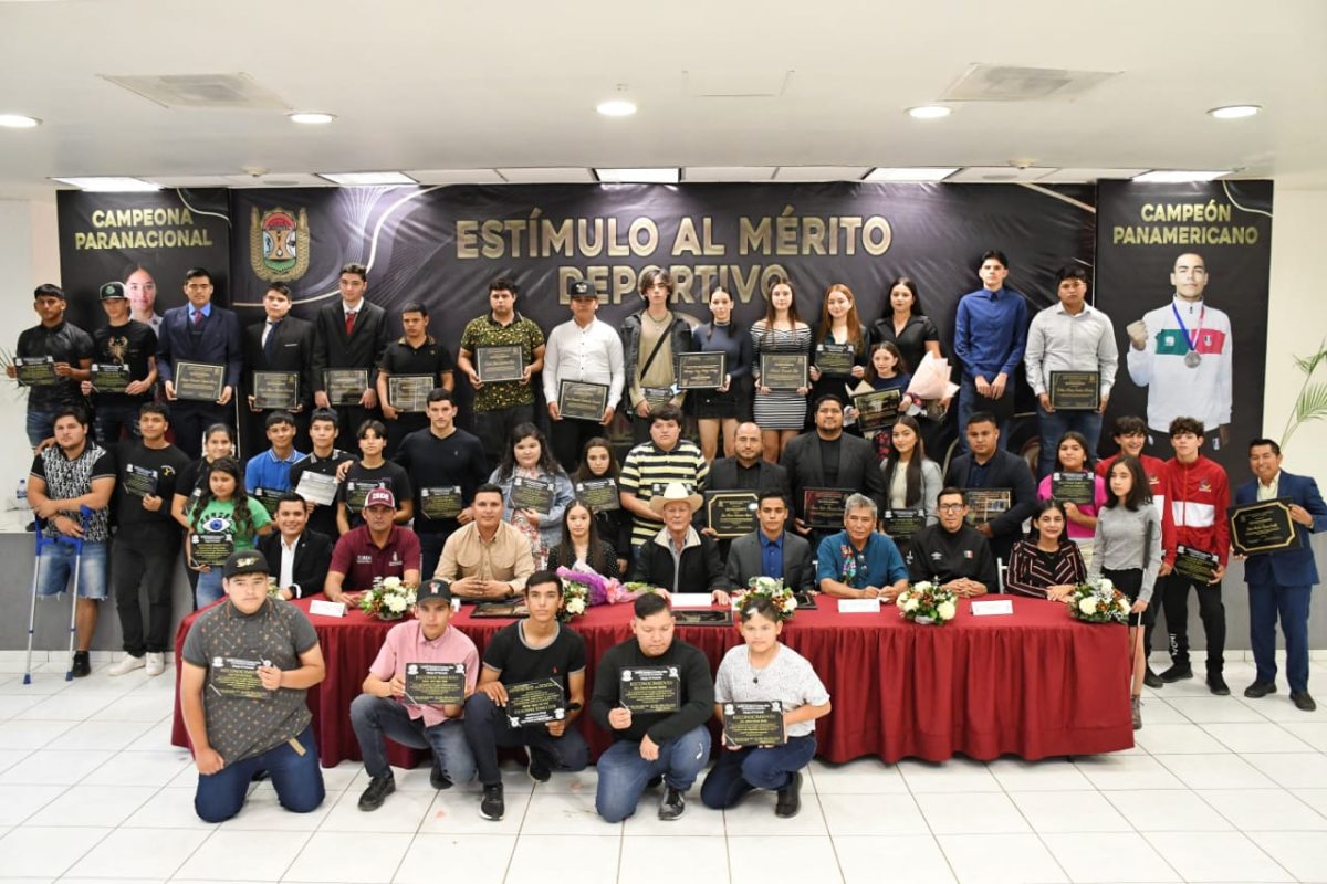 Autoridades de Angostura reconocen a atletas con el Galardón Mérito Deportivo IMDANG 2023