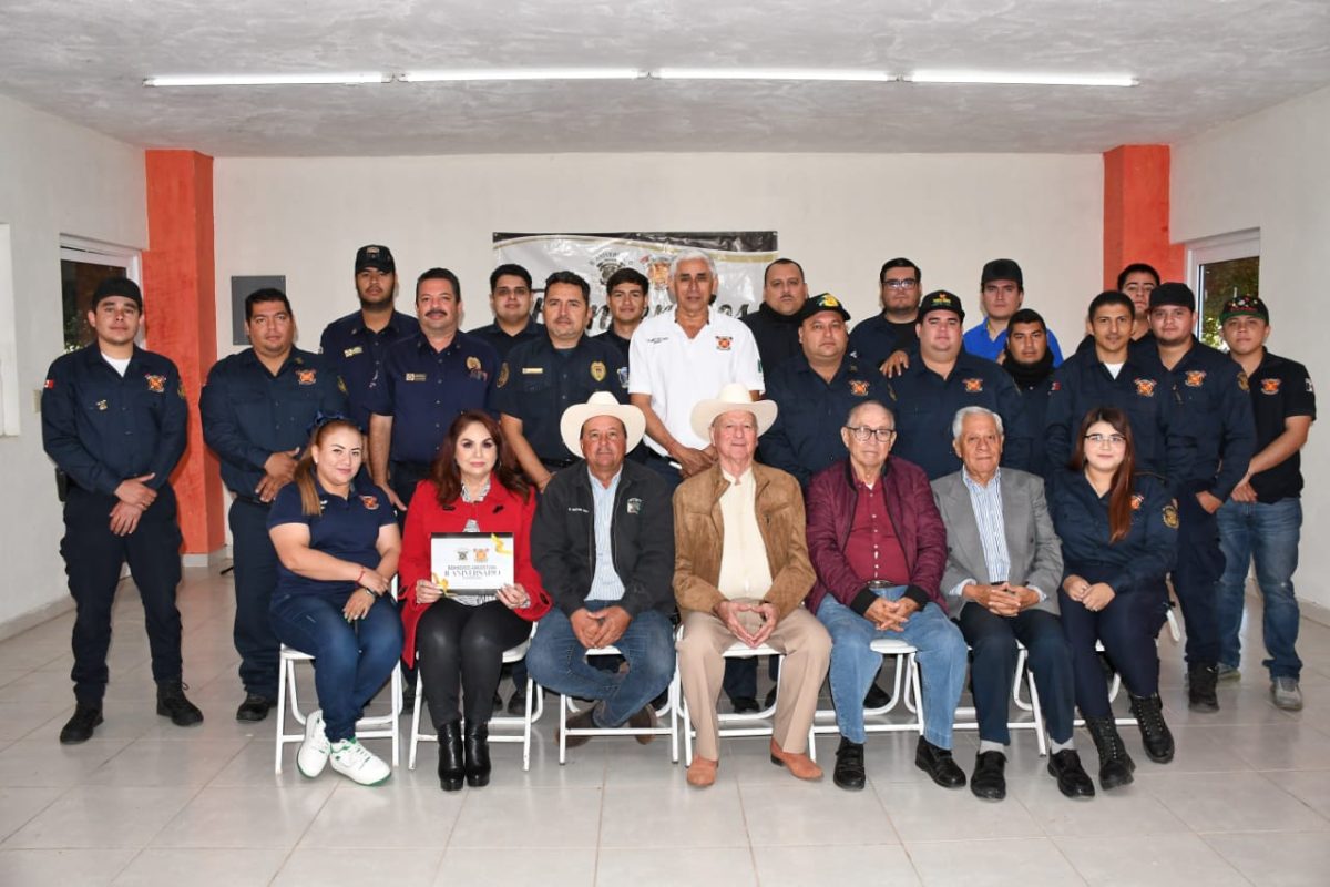 Alcalde, Miguel Ángel Angulo Acosta, respalda a Bomberos Angostura en la celebración del 11vo Aniversario