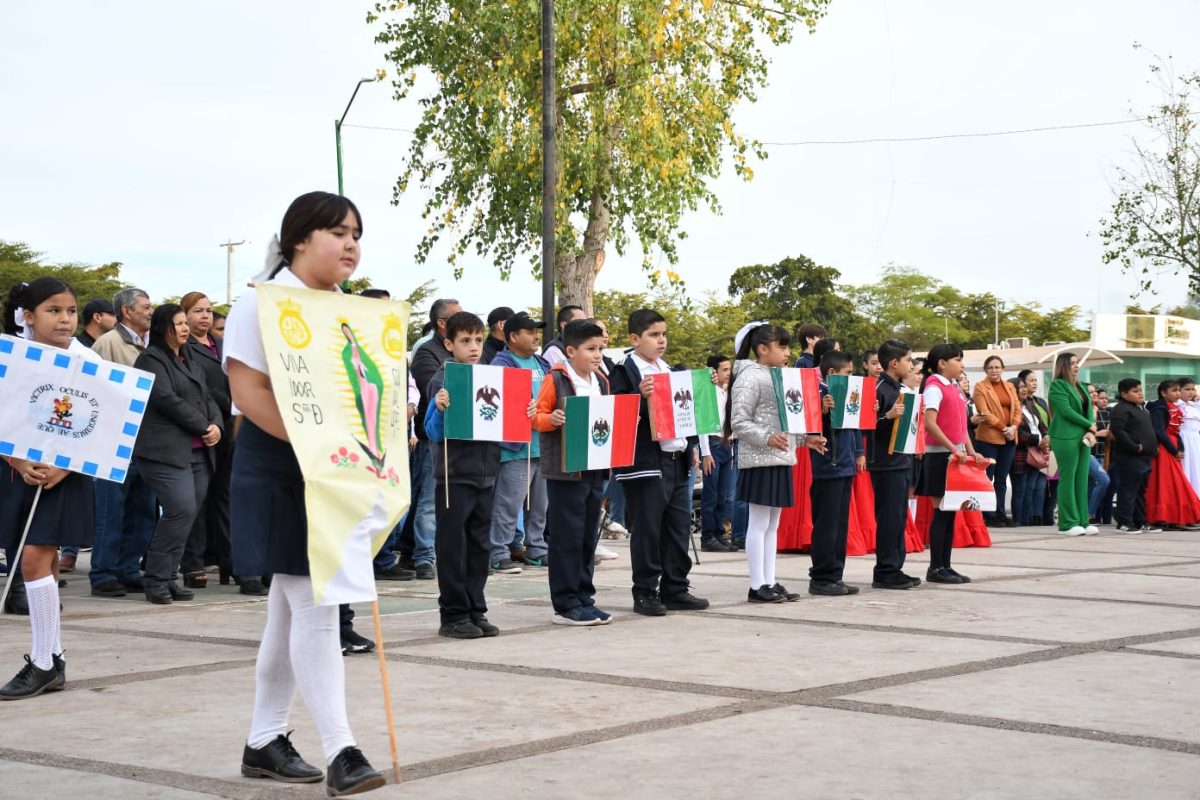 Autoridades de Angostura conmemoran el Día de la Bandera Nacional